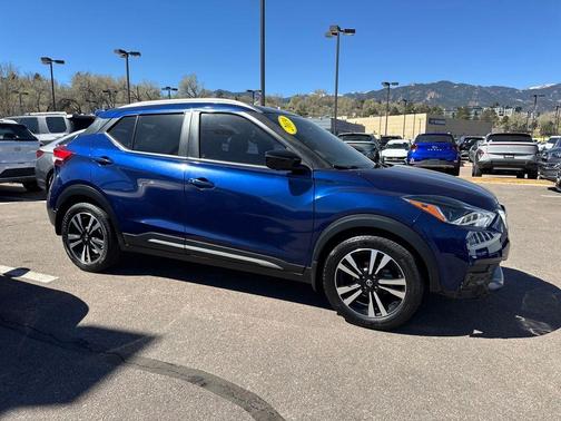 Deep Blue Pearl 2019 Nissan Kicks SR