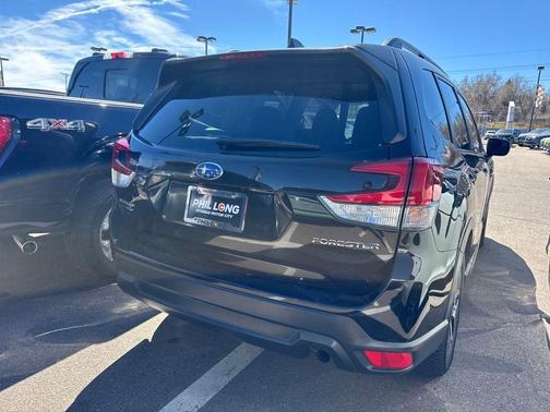 Crystal Black Silica 2021 Subaru Forester Premium