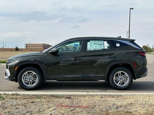 2025 Hyundai TUCSON SE