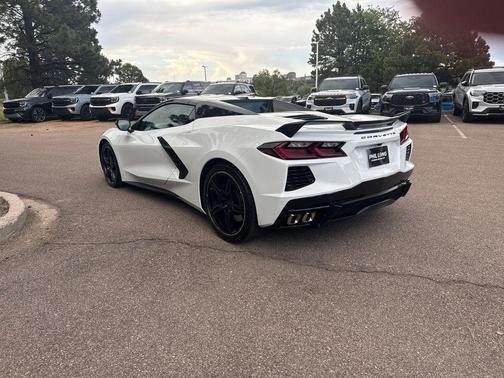 Arctic White 2021 Chevrolet Corvette Stingray w/3LT
