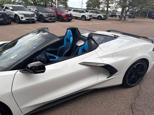 Arctic White 2021 Chevrolet Corvette Stingray w/3LT