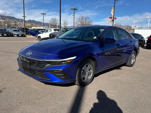 2026 Hyundai ELANTRA SE