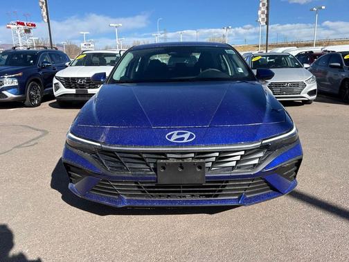 2026 Hyundai ELANTRA SE