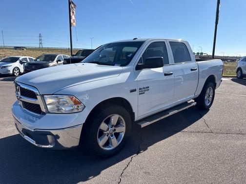 Bright White Clearcoat 2019 RAM 1500 Classic Tradesman