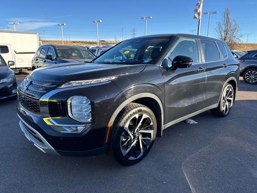 2022 Mitsubishi Outlander SE