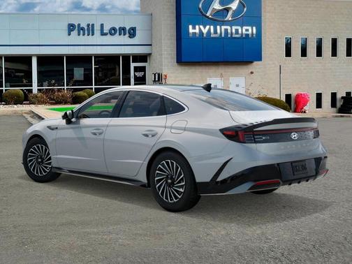 2026 Hyundai SONATA Hybrid Limited