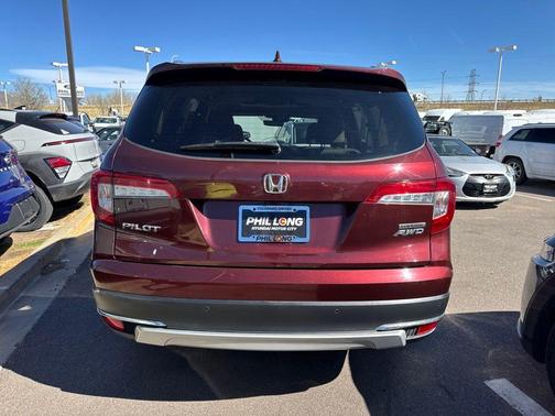 Red 2022 Honda Pilot Touring 8-Passenger