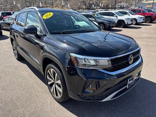 2024 Volkswagen Taos 1.5T SE