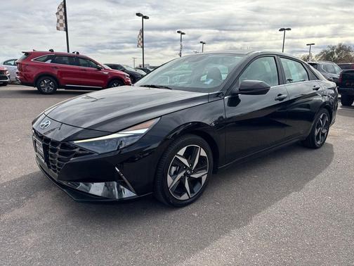 2022 Hyundai ELANTRA HEV Limited