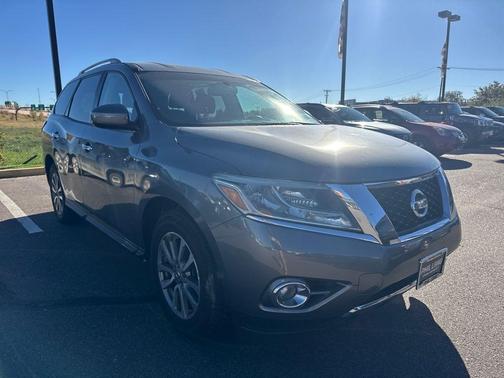 2015 Nissan Pathfinder SV