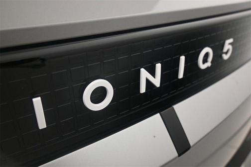 2025 Hyundai IONIQ 5 SE