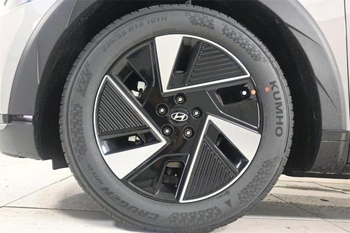 2025 Hyundai IONIQ 5 SE