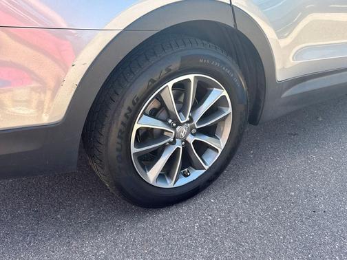Iron Frost 2017 Hyundai SANTA FE SE