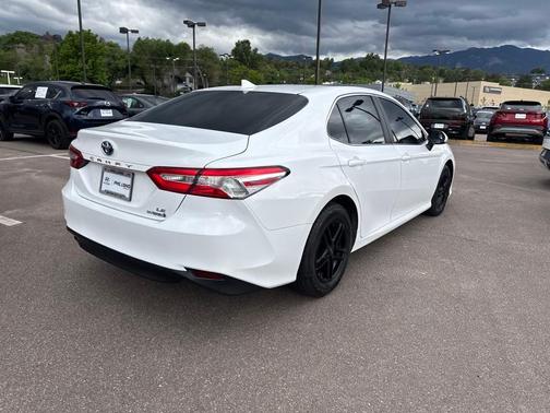 2019 Toyota Camry Hybrid LE