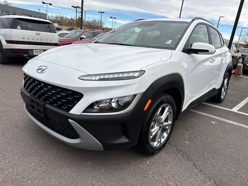 2023 Hyundai KONA SEL