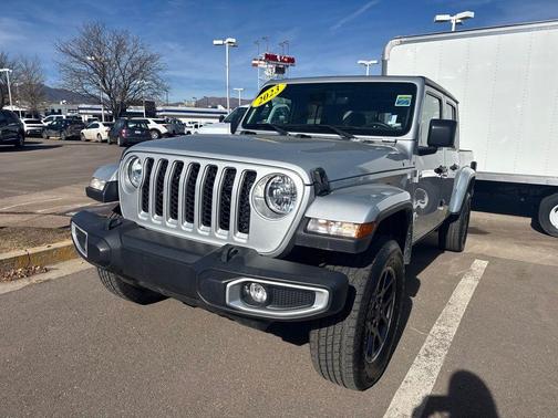 2023 Jeep Gladiator Overland