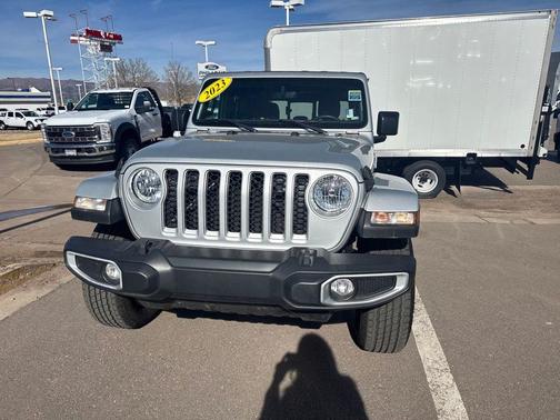 2023 Jeep Gladiator Overland