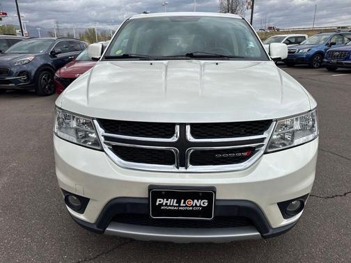 White Noise 2017 Dodge Journey SXT