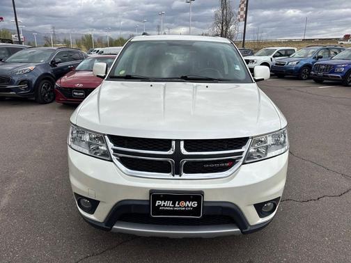 White Noise 2017 Dodge Journey SXT