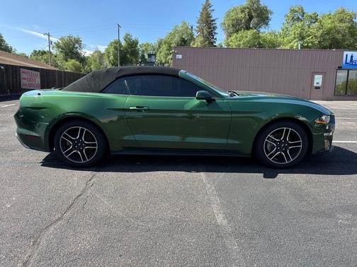 2023 Ford Mustang EcoBoost
