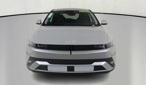 2025 Hyundai IONIQ 5 SE