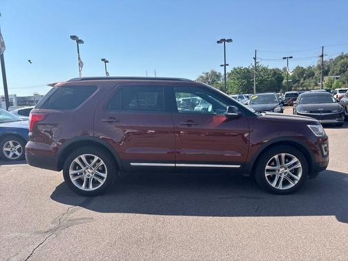 Bronze 2016 Ford Explorer XLT