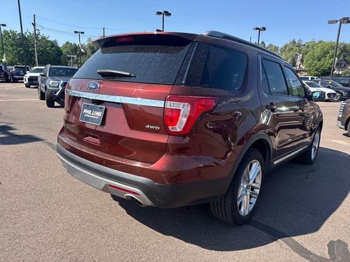 Bronze 2016 Ford Explorer XLT