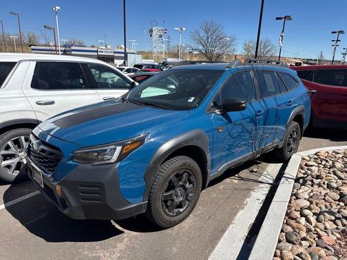 Geyser Blue 2022 Subaru Outback Wilderness