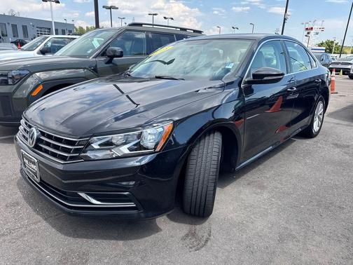 2018 Volkswagen Passat 2.0T SE