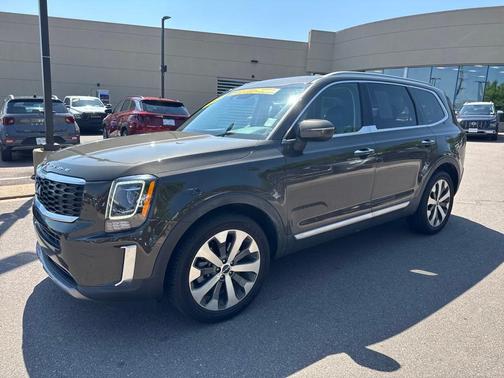 2022 Kia Telluride S