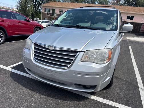 2010 Chrysler Town & Country Touring