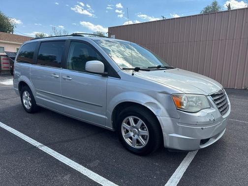 2010 Chrysler Town & Country Touring
