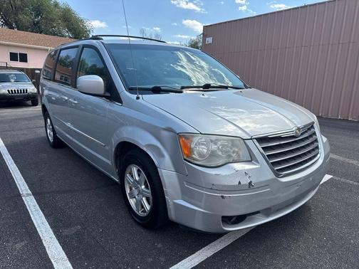 2010 Chrysler Town & Country Touring