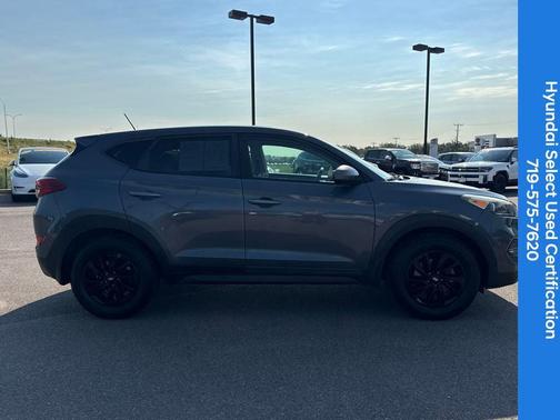 2017 Hyundai TUCSON SE