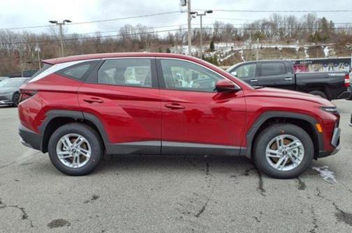 2025 Hyundai TUCSON SE