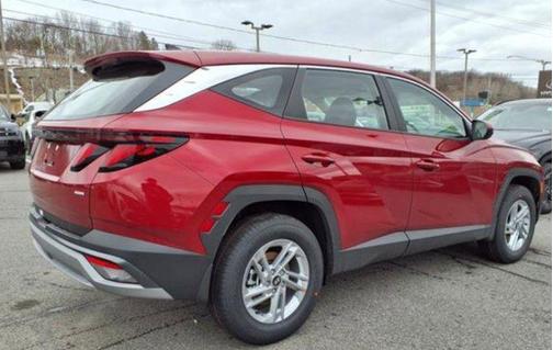 2025 Hyundai TUCSON SE