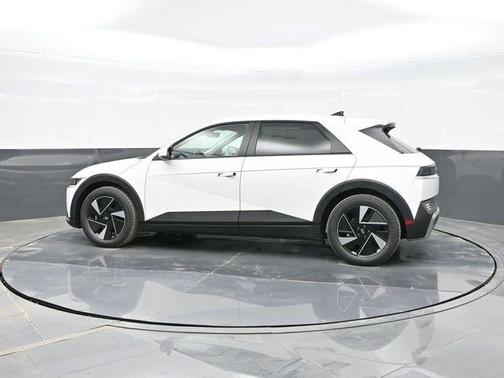 2025 Hyundai IONIQ 5 SE