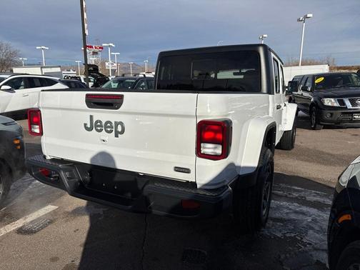 2023 Jeep Gladiator Overland