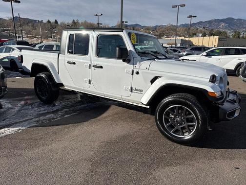 2023 Jeep Gladiator Overland