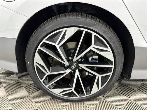 2025 Hyundai IONIQ 6 SEL