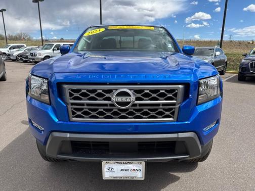 2024 Nissan Frontier SV