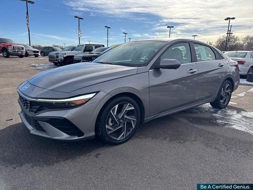 2024 Hyundai ELANTRA Limited