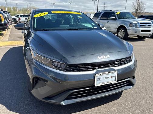 2024 Kia Forte LX