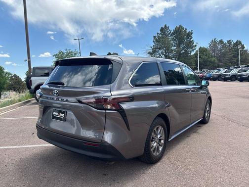 Predawn Gray Mica 2023 Toyota Sienna LE