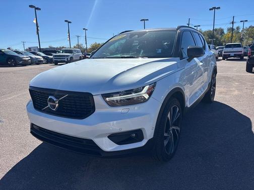 2019 Volvo XC40 R-DESIGN