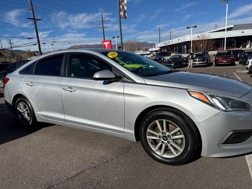2016 Hyundai SONATA SE