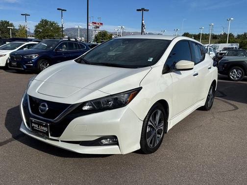 2022 Nissan Leaf SV