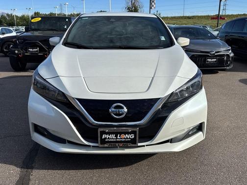 2022 Nissan Leaf SV