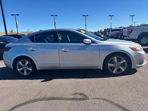 2015 Acura ILX 2.0L w/Premium Package
