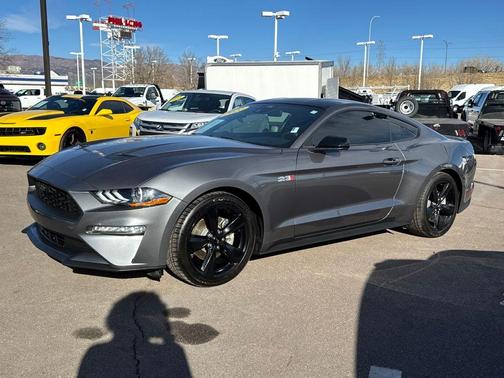 2021 Ford Mustang EcoBoost